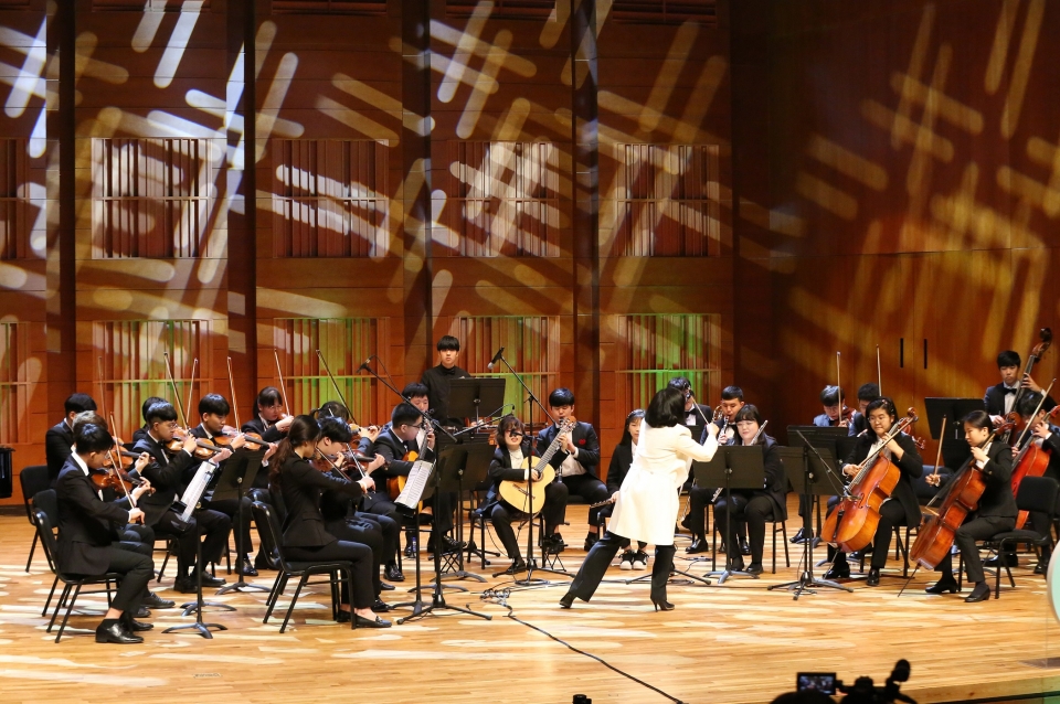 제4회 GMF 대상 수상 팀 뷰티플마인드 오케스트라 공연 모습